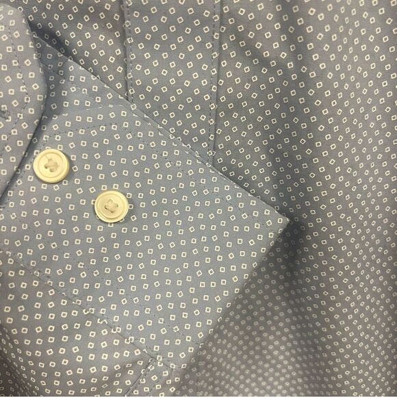 Banana Republic light blue patterned button down L - Picture 3 of 6